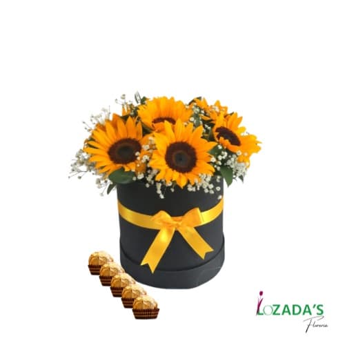 Arreglo de 5 Girasoles - Entrega hoy mismo en Santiago - en Caja Tambor Negra + Bombones Ferrero Rocher