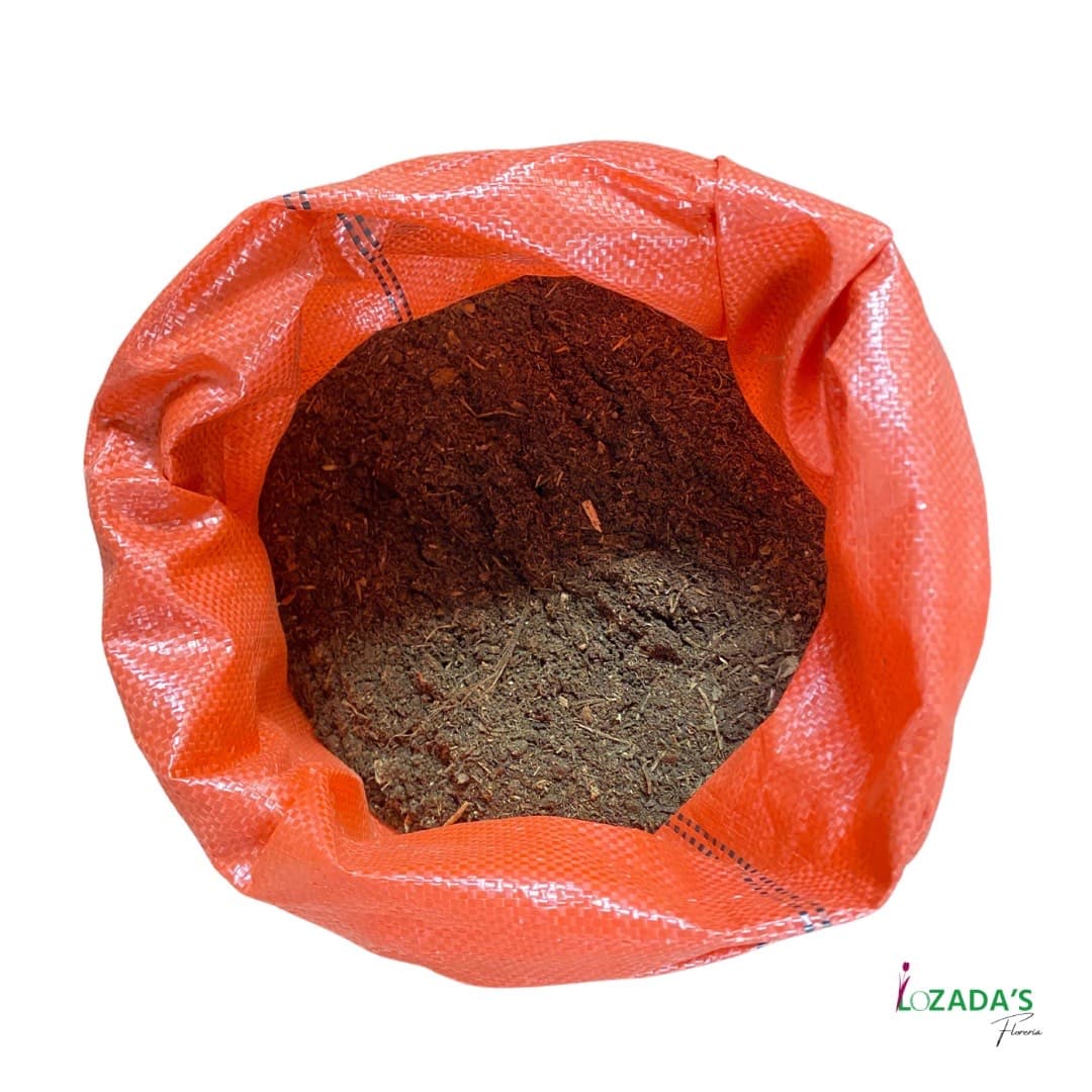 🌱 Tierra de Hojas Premium – Saco 25 kg